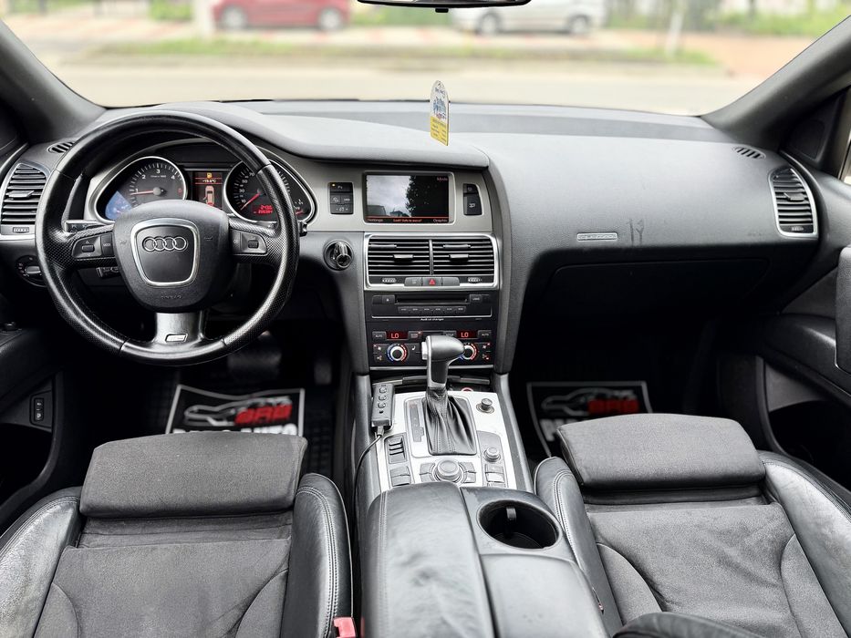 • Audi Q7 2009 / 3.0 Quattro 245 cp / 7 Locuri - Dublu Panoramic / Extra full - Parc Auto Brb Automobile / RATE / GARANTIE •
