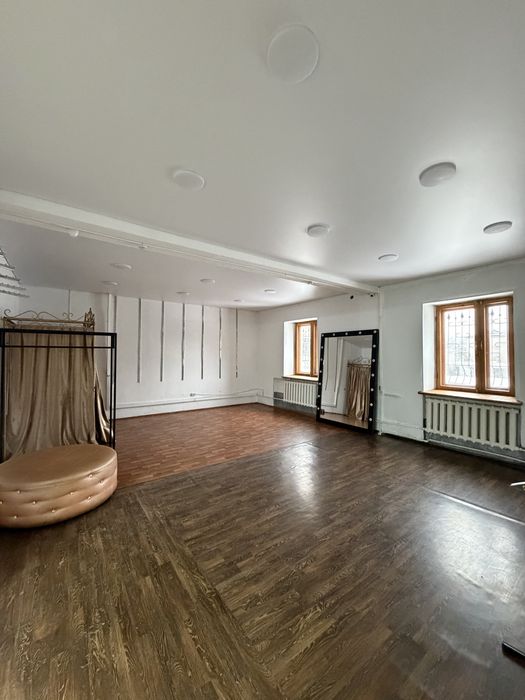 Сдам в аренду торговый дом