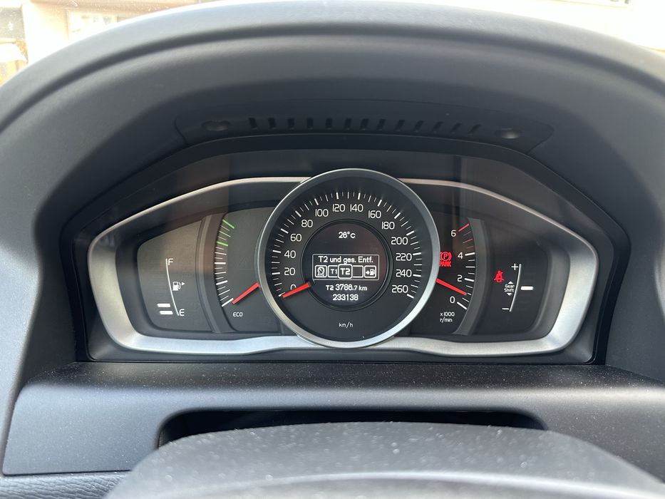 VOLVO XC60 2016 — imagine 3