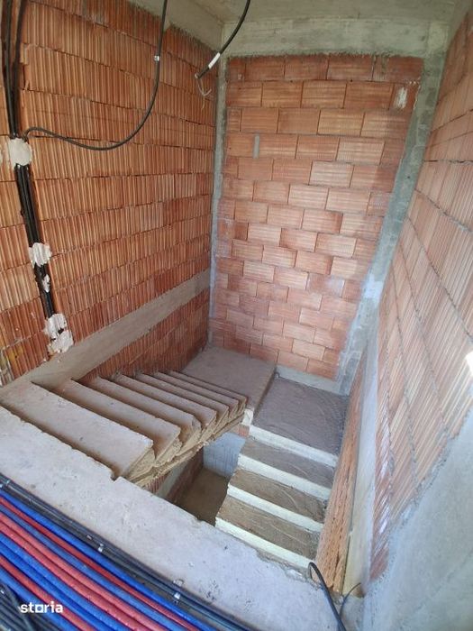 Casa spatioasa, compartimentata eficient, Dambul Rotund