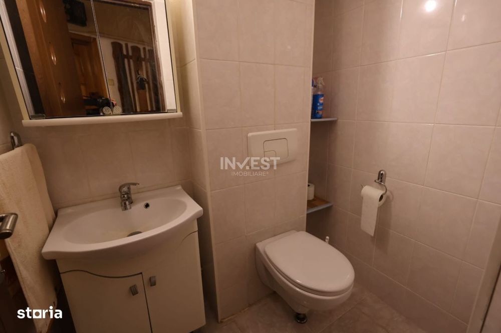 Apartament de vanzare, 4 camere, decomandat, zona Pacurari-Pizza Smile