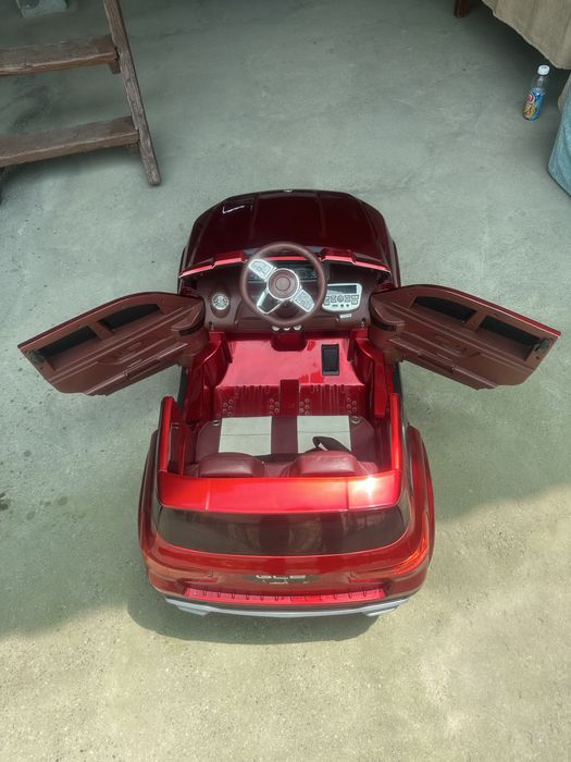 Pultli moshina mersedes benz