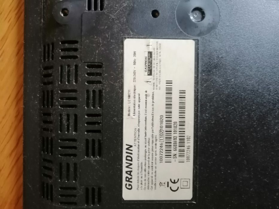Televizor Grandini diagonala 40 cm