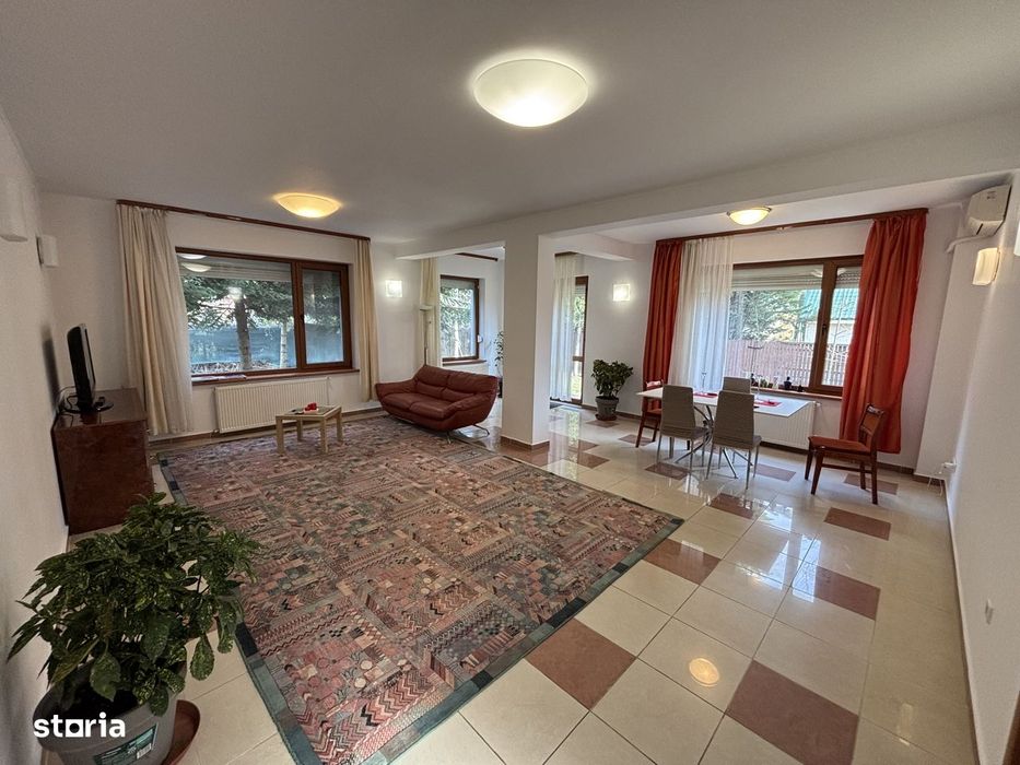 Vila de vanzare Snagov 100m de padure