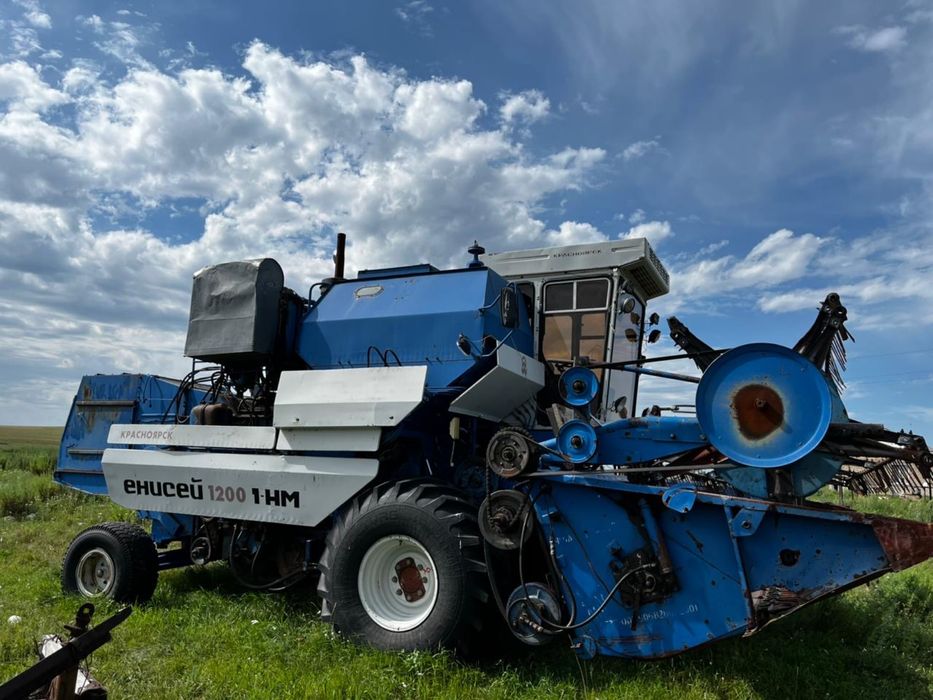 Срочно! Продам комбайн. Есть Торг.