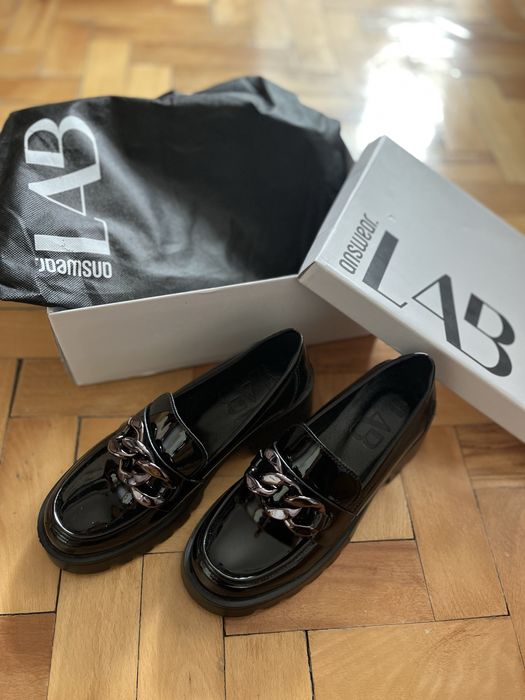 Лоуфъри Answear LAB