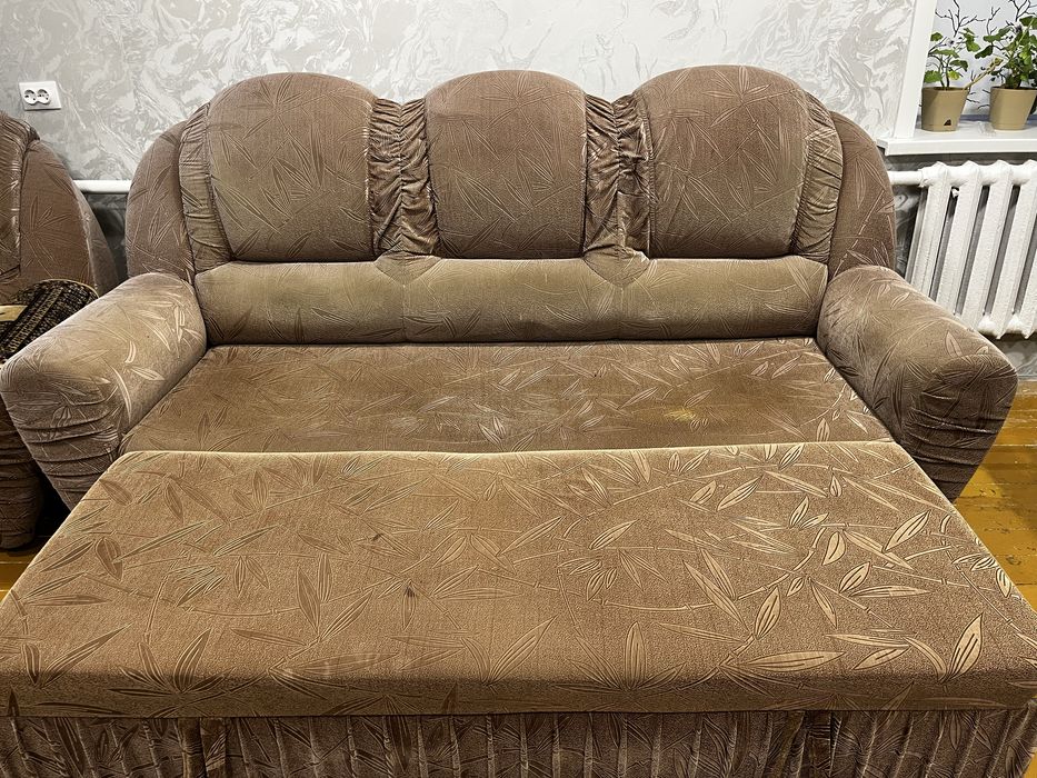 Продам диван тройку в хорошем состоянии