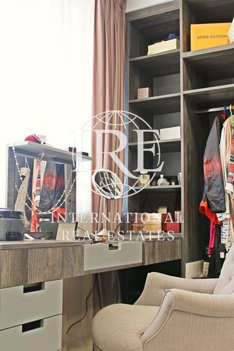 Продава се Многостаен апартамент в Варна, Гранд Мол Варна - 239 кв.м за 1925 €/кв.м - Снимка #11