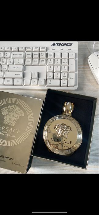 Versace atr eng zor tanlov