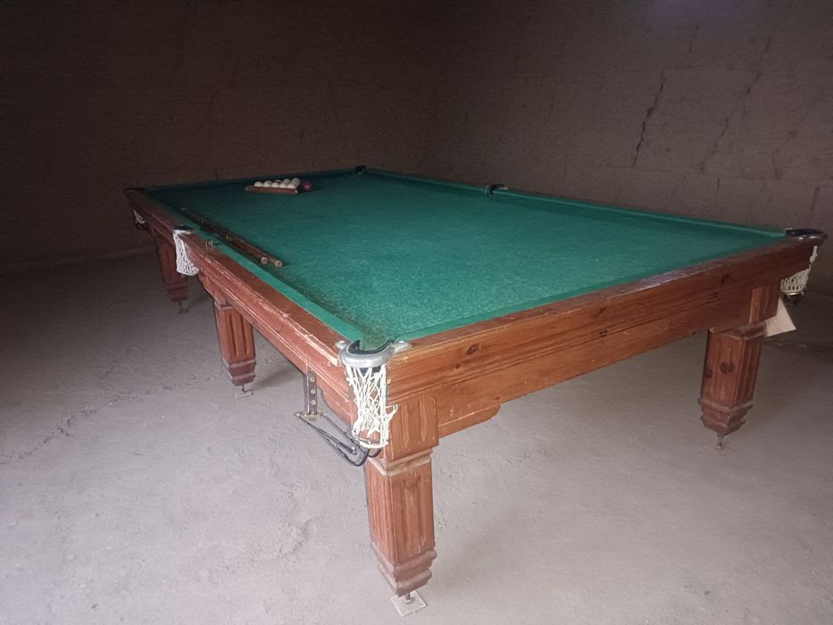 Bilyard stol sotiladi kamplekt