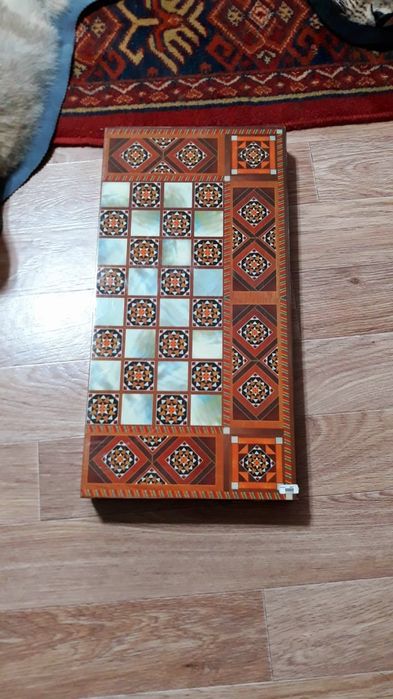 Продам  нарды ручной работы.
