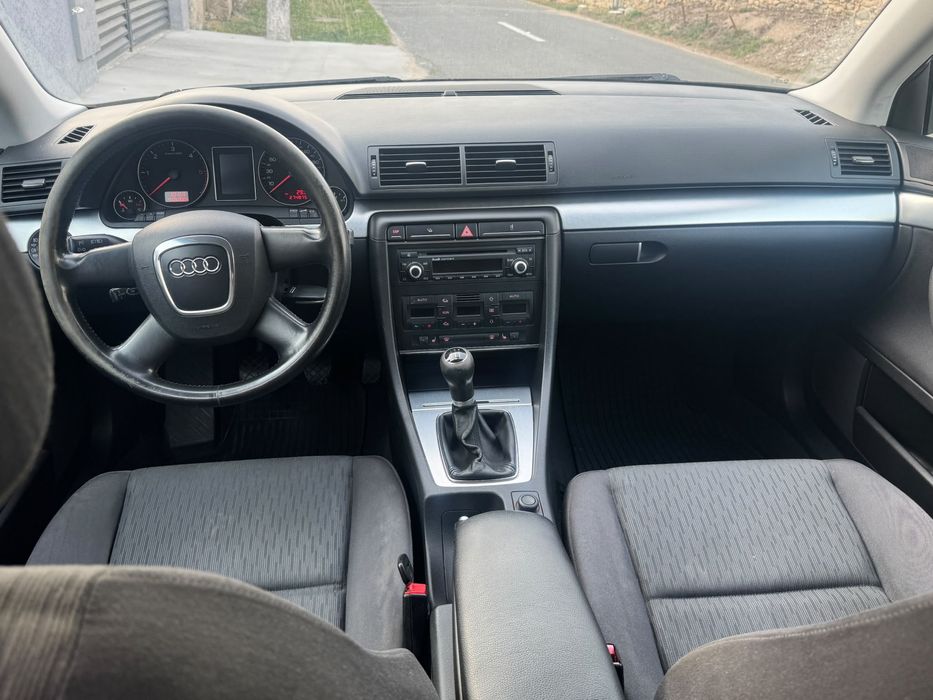 Vand Audi A4 b7 1.9  116 cai