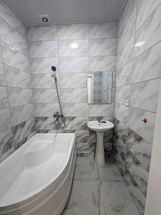 3х комнатная квартира на 5 этаже 56кв, в Самарканде