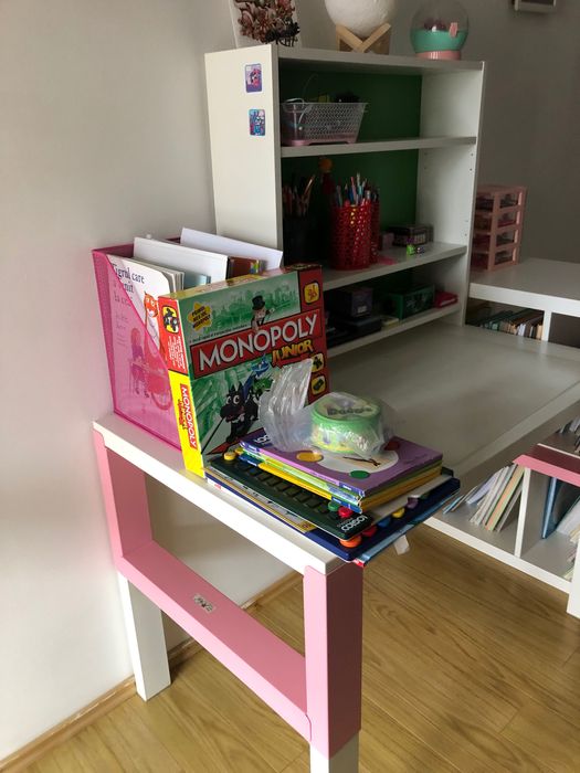 Birou copii Ikea - model Pahl +etajera