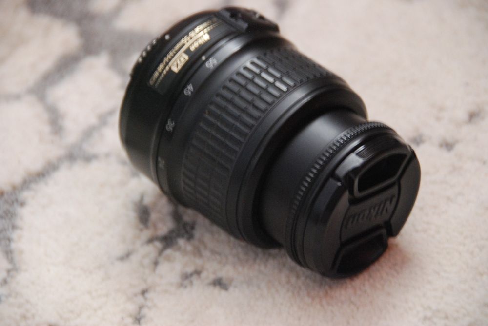 Obiectiv nikon 18-55 mm