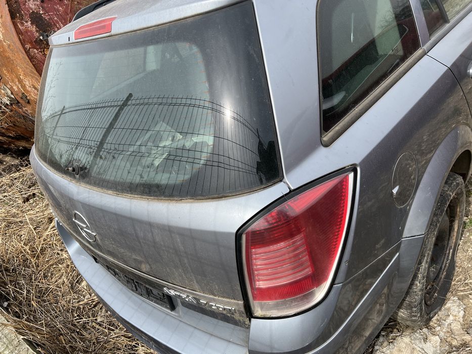 Dezmembrez opel astra.7 diesel 2005 si renault megane 1.5 2011