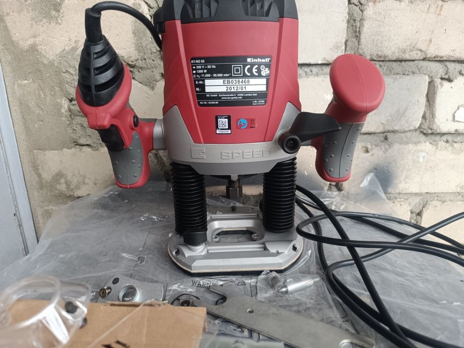 Продам Фрезер Einhell новый.