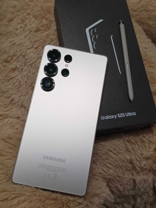 Samsung Galaxy S25 Ultra 256GB Titanium Gray/Black