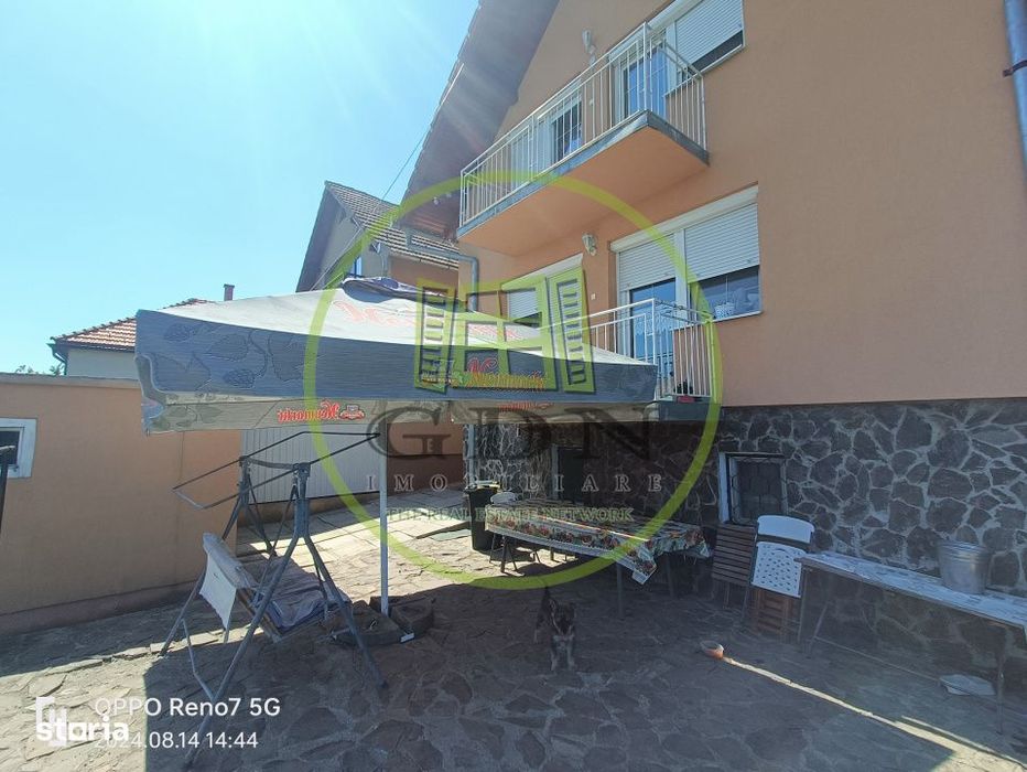 Casa de vanzare Reghin zona semicentrala.