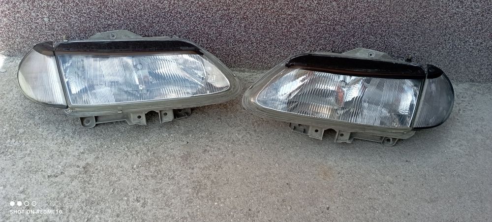 Два фара за Рено Лагуна 1