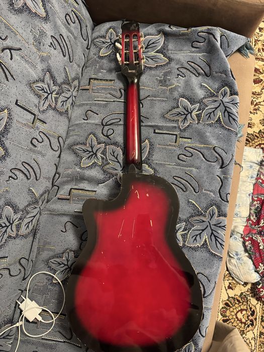 Гитара акустическая