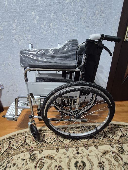 Инвалидная,складная кресло- коляска,Германия.