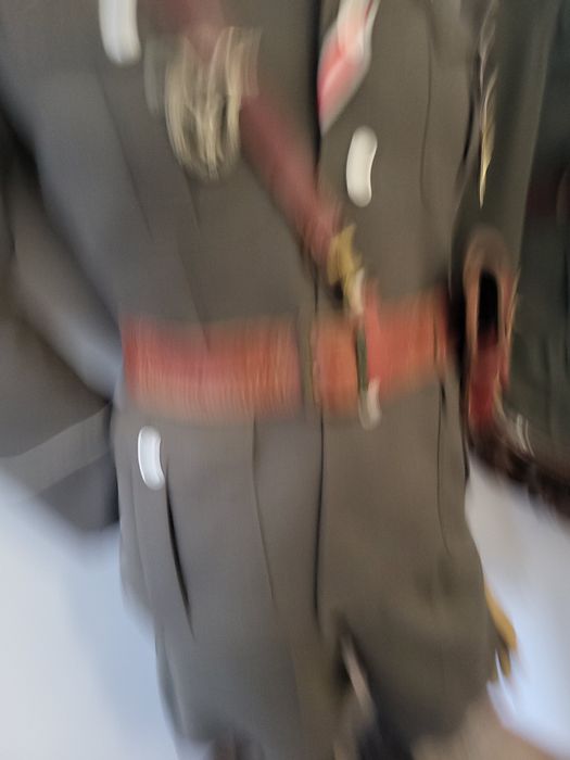 Продавам много запазен ваенен маникен