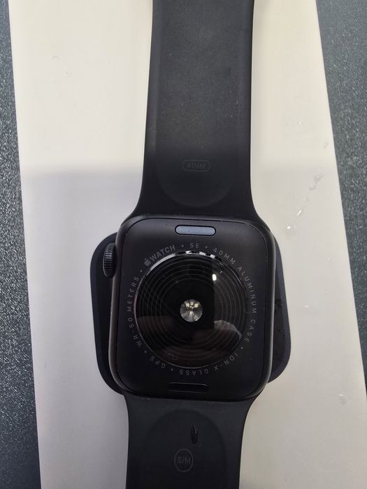 Apple watch SE (2nd Gen) 40mm GPS, идеальное состояние