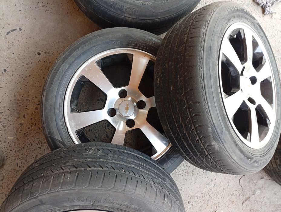 R16 Balon Diska Sotiladi 205/55/16