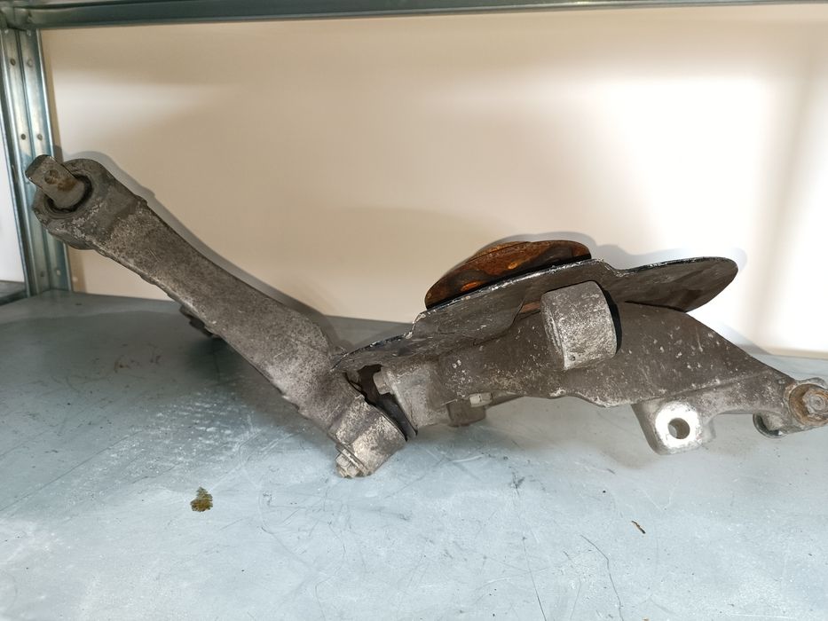 Носач за Volvo XC70, 2.4T, 2001g.