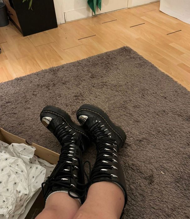 Cizme Dr Martens, înalte, cu ținte