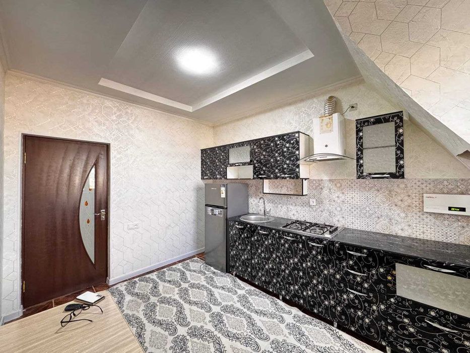 2х комнатная квартира, мансарда 65кв/м, со всеми удобствами, Вокзал