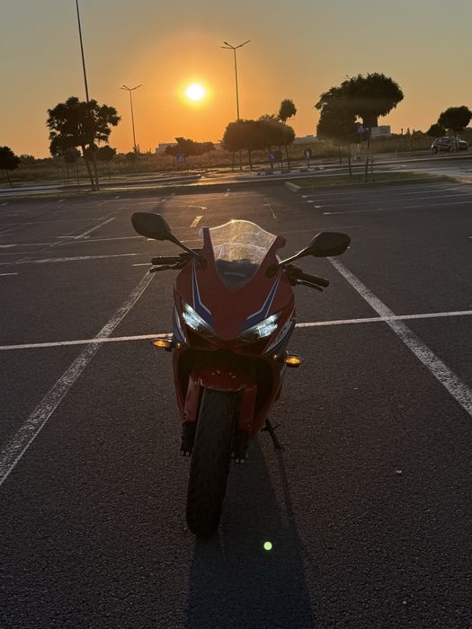 Honda cbr 650R 2024, 15K Km,  garantie  Honda.