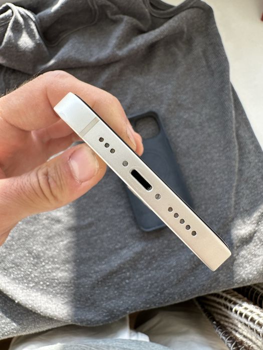 Продам IPhone 14