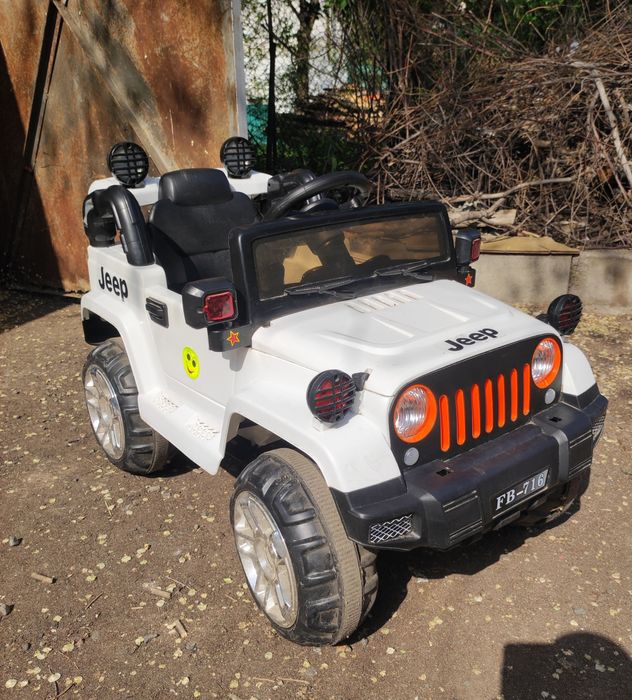 Детский автомобиль