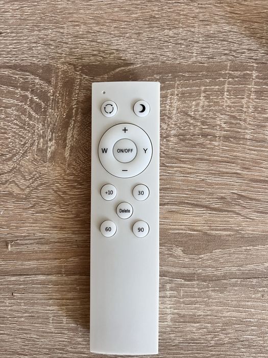 Лампа с дистанционно и различни режими