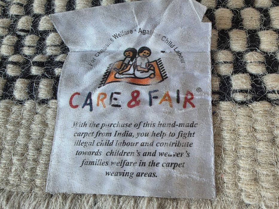 Индийски ръчно изработен килим