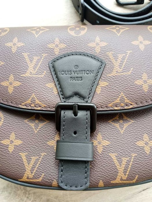 Louis Vuitton cross-body чанта Монограм с кожена каишка