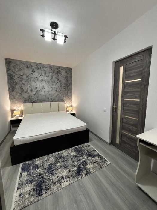 Vand apartament 3 camere, etaj 3/4, exercitiu