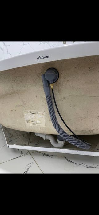 Угловая ванна 135х135