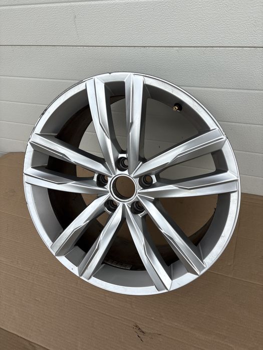 Janta Aliaj R18 Volkswagen pasat B8