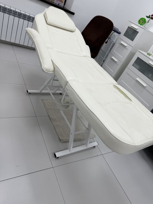 медицинская кушетка