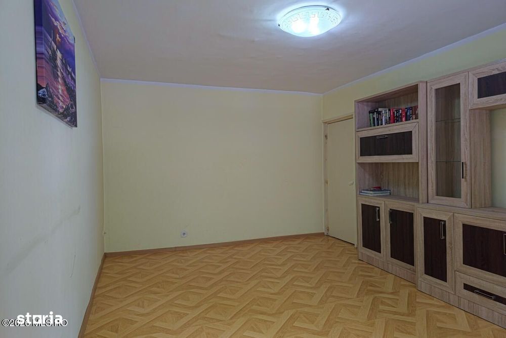 Mircea Cel Batran - 3 Camere, Decomandat, 2 Bai, Centrala