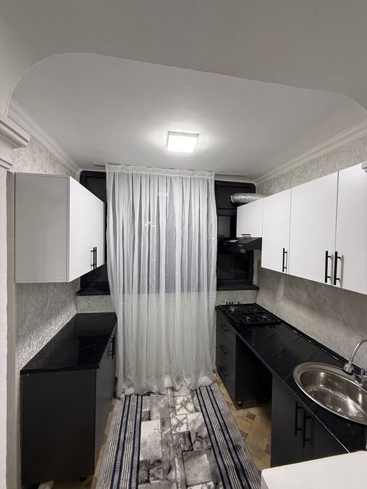 Продаётся 3х комнатная квартира на 3м этаже в 4х этажном доме.