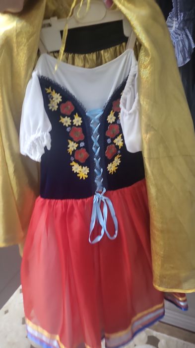 Нарядные платья на 3-4-5 лет