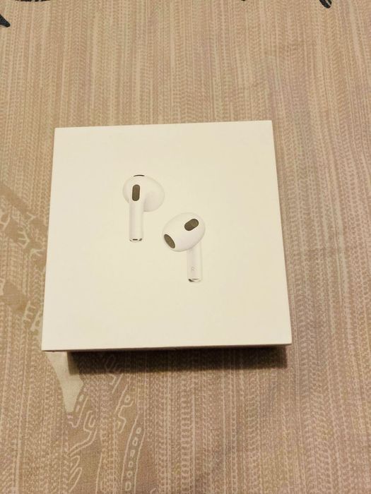 Предлагам слушалки AirPods 3