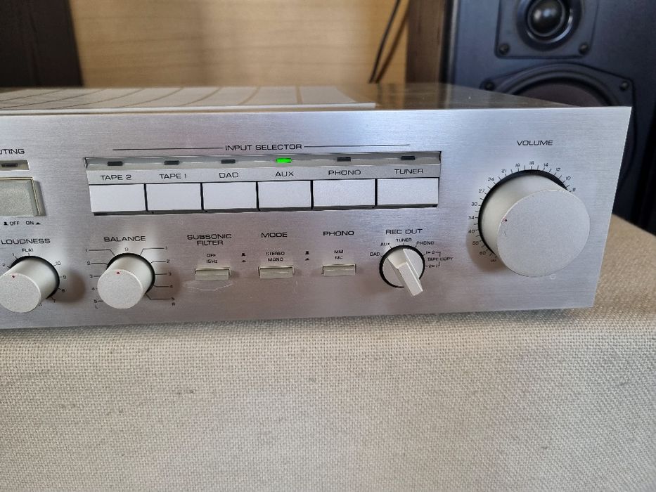 Yamaha A-500. Perfect functional 70 watts/canal. Impecabil.
