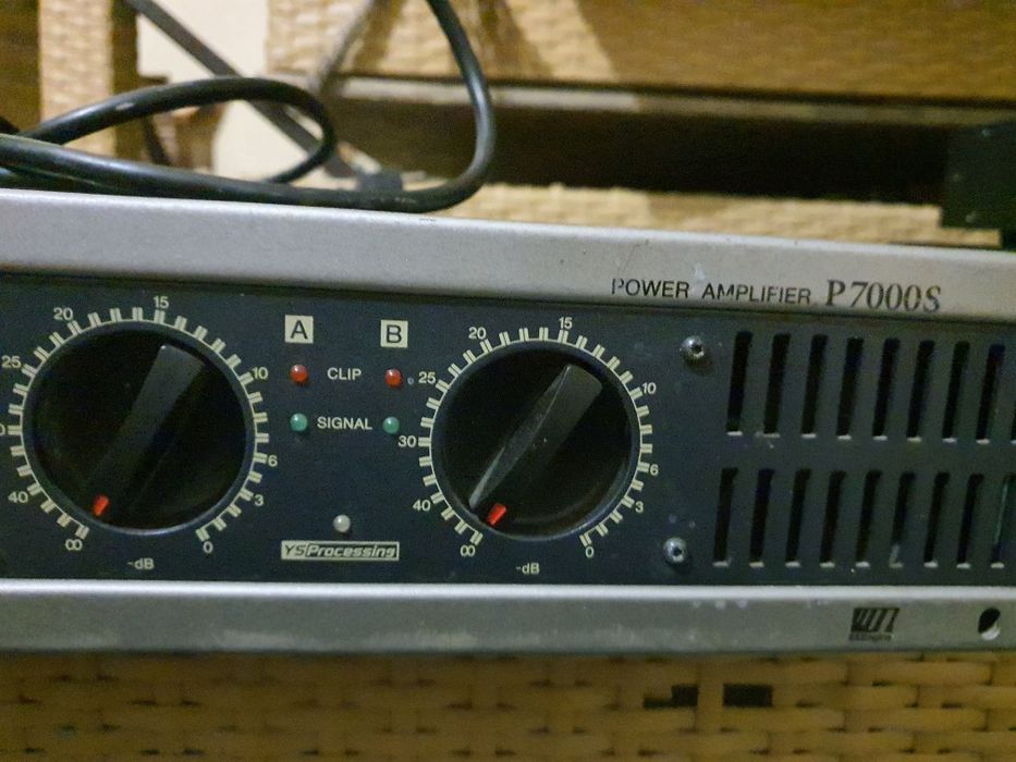 Продаю усилитель Yamaha