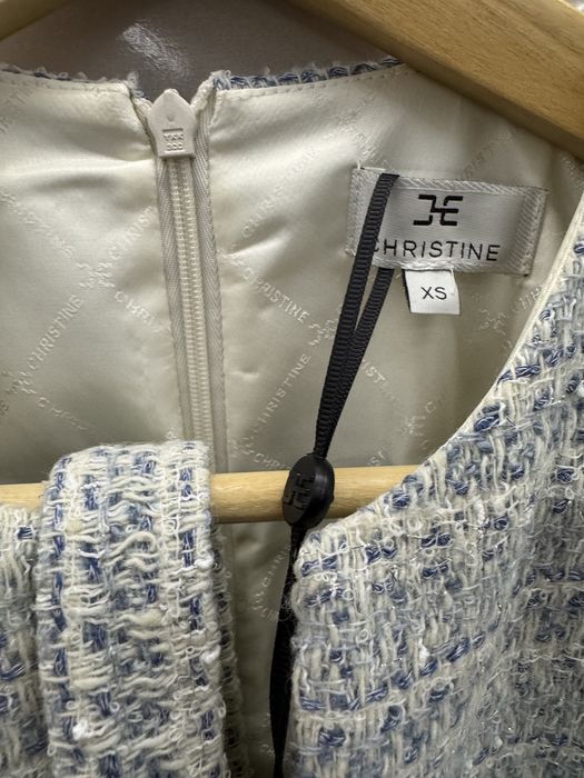 Елегантна рокля от букле