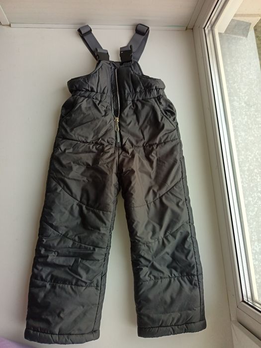 Зимний комбинезон для девочки.